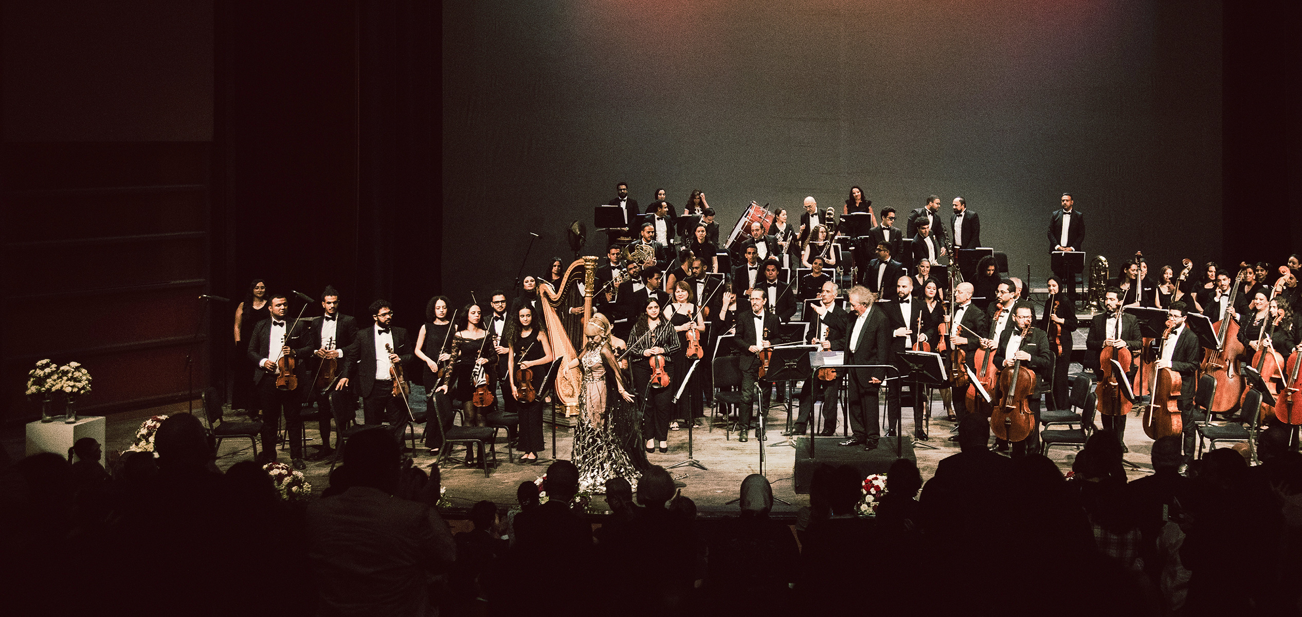 메인 비주얼 배경이미지2